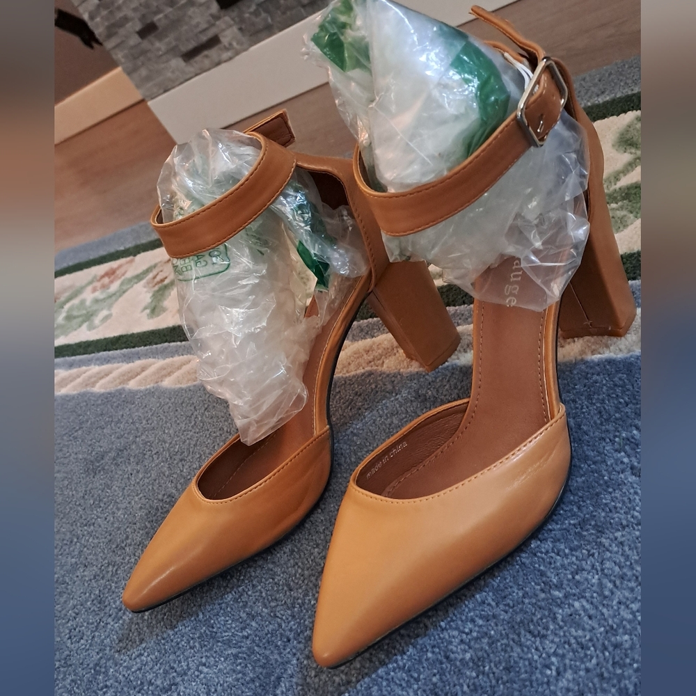 Tan Closed Toe Heels